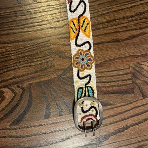 Woven belt size small